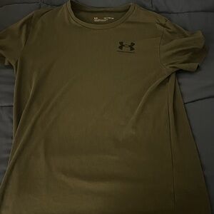 USED Boys Youth XL Green Under Armour Shirt